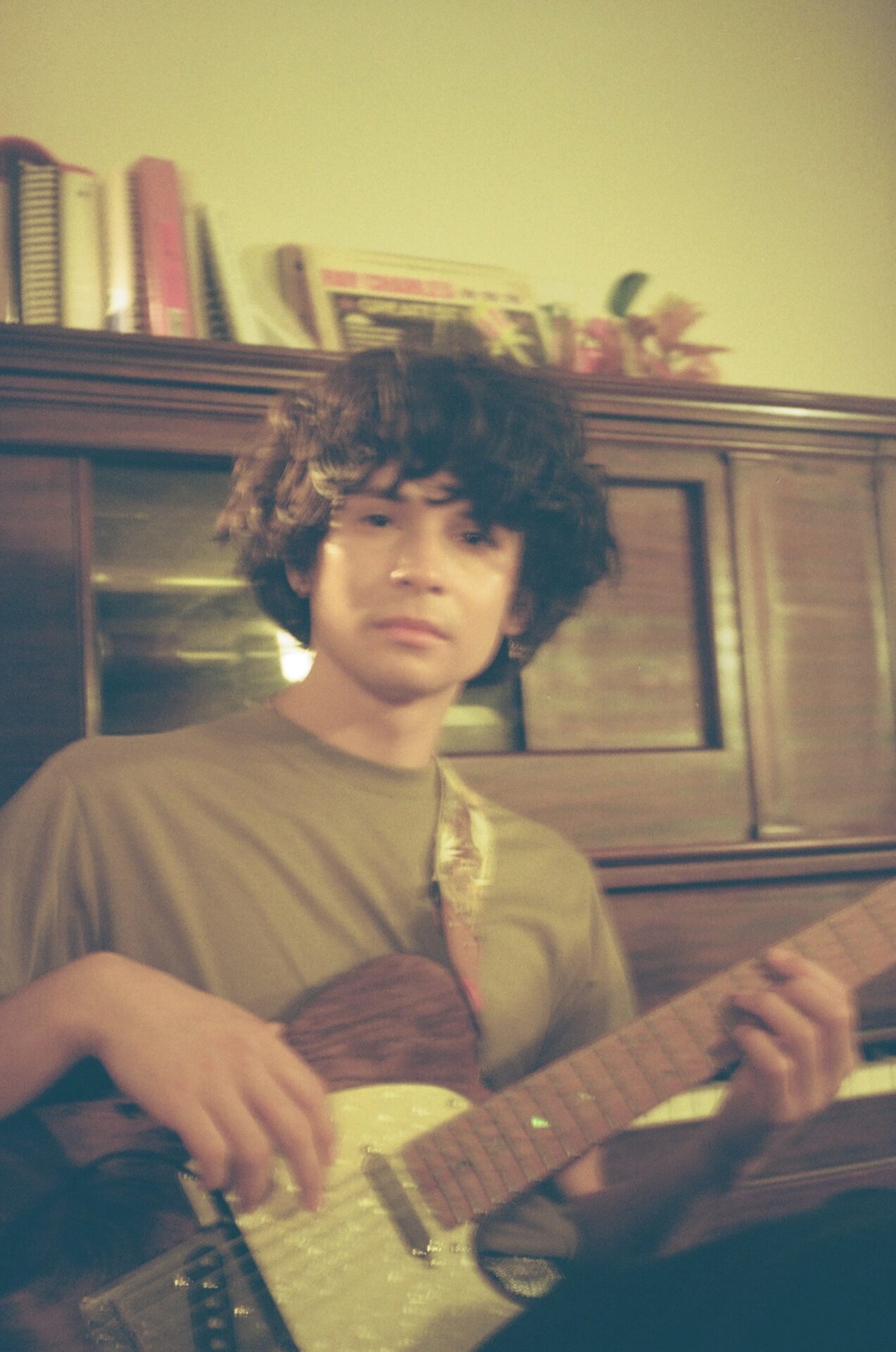 GuitarLivingRoomPiano